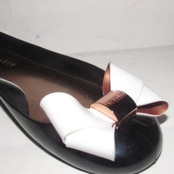 Ted Baker Black Leather Exaggerated White Bow - Picture 12 of 13